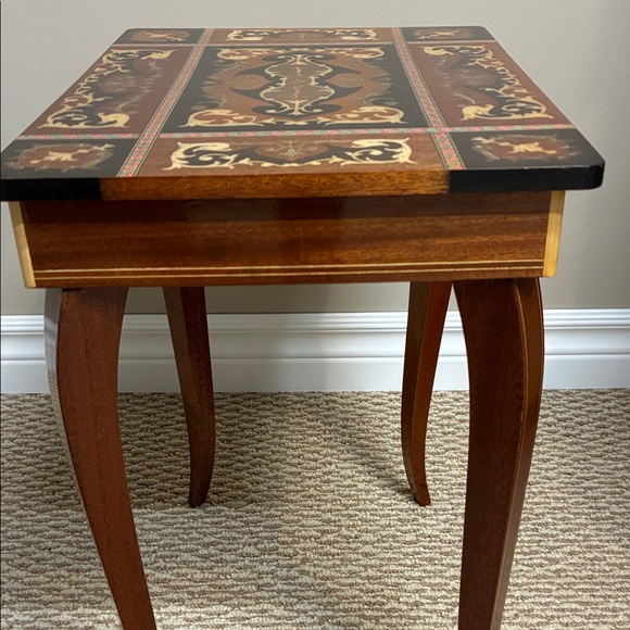 Vintage Italian Music Jewelry Table w Inlaid Marquetry; Swiss Music-'Love Story' - Picture 12 of 16